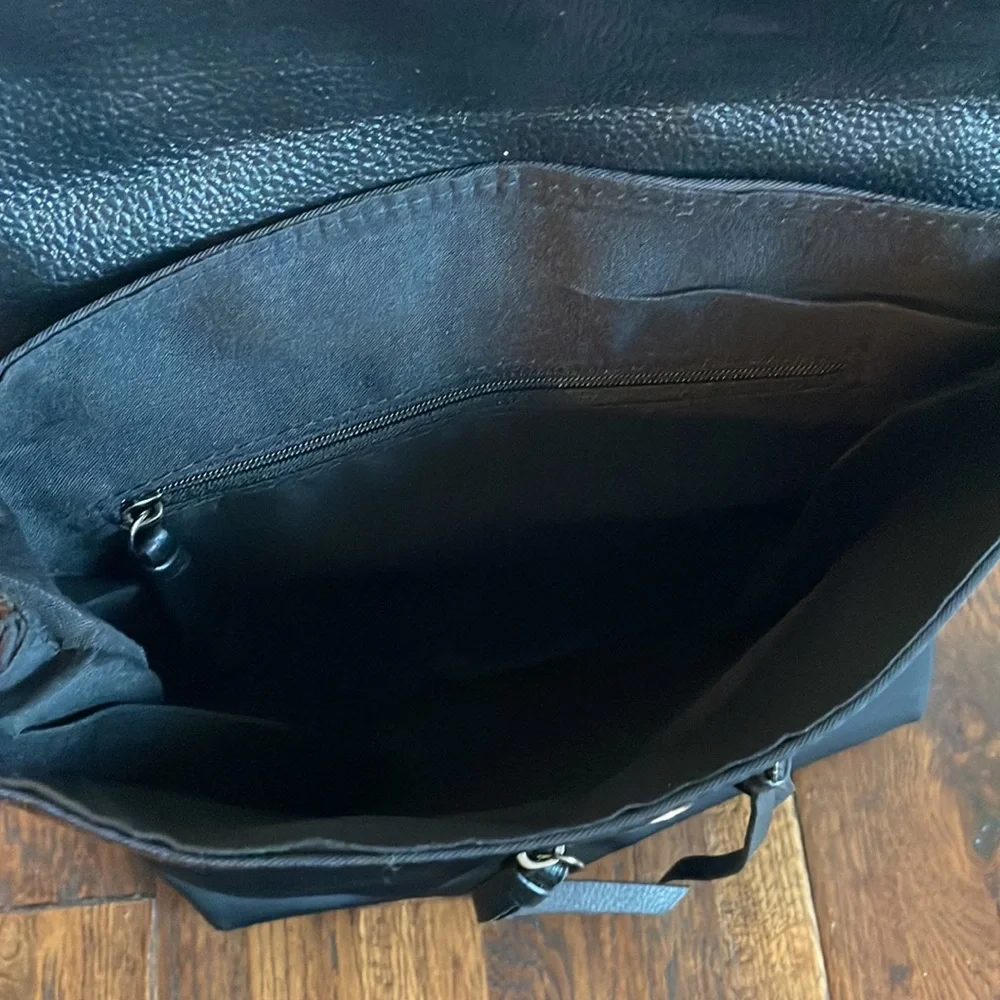 Botkier New York Mini Trigger Black Backpack with silver zipper detailing, vegan - Picture 9 of 16